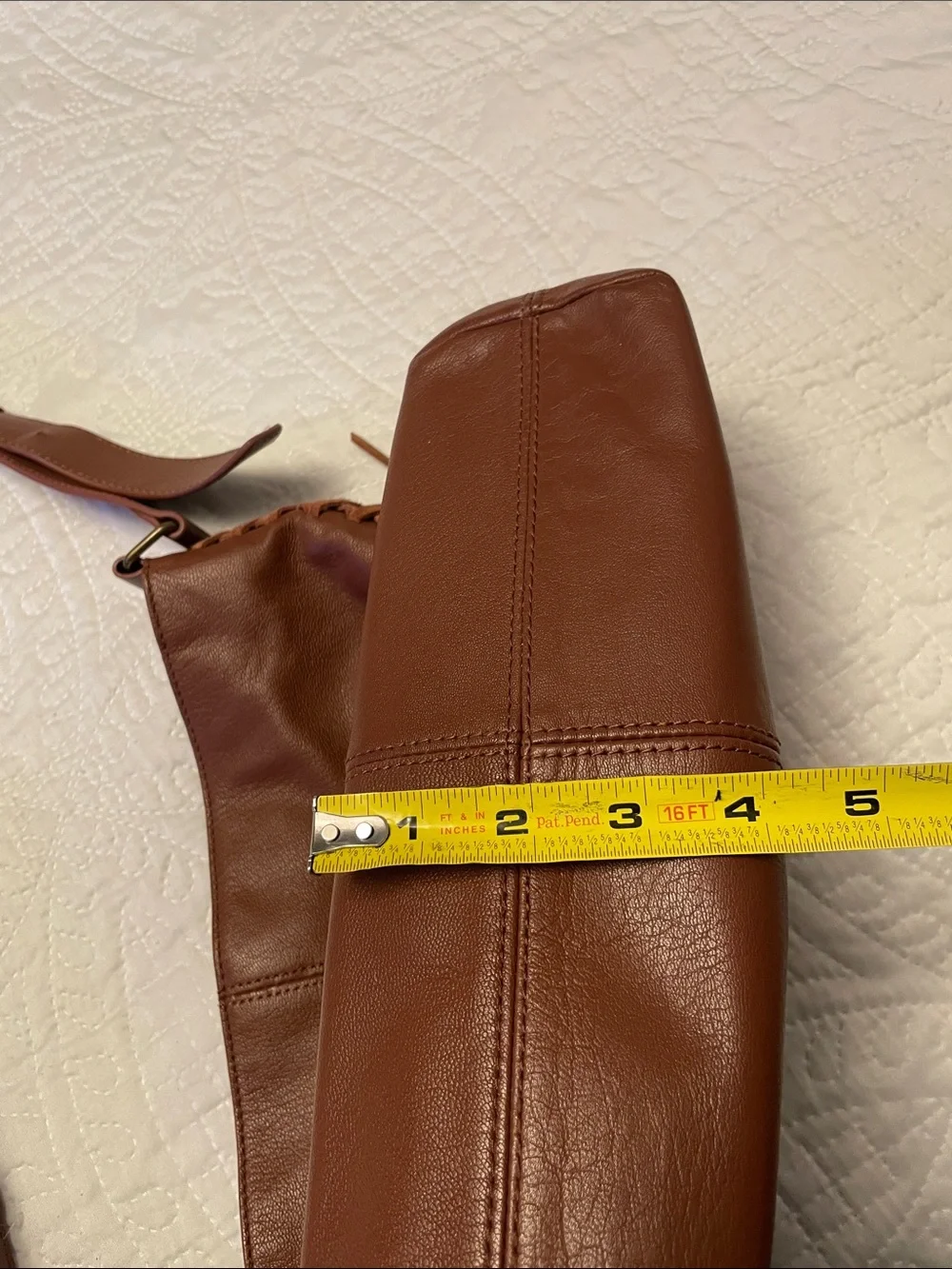 Lucky Brand Brown Leather Hobo Shoulder Bag with Magnetic Closure Great Shape